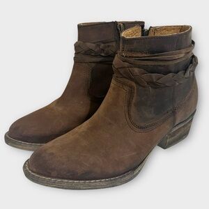 Circle G Burnished Brown Top Strap Bootie‎ Women's 6.5 Brown Leather Ankle Boots